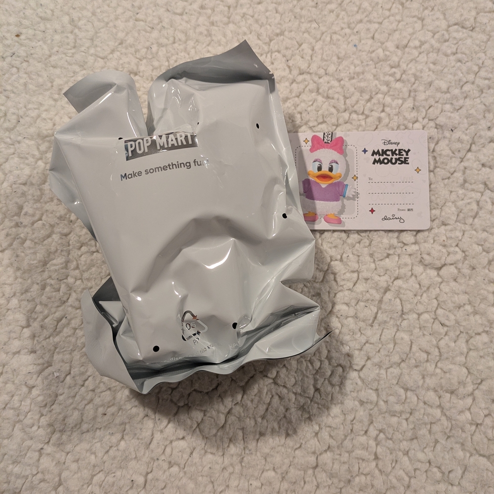 Mickey Mouse Keychain - Picture 5 of 7